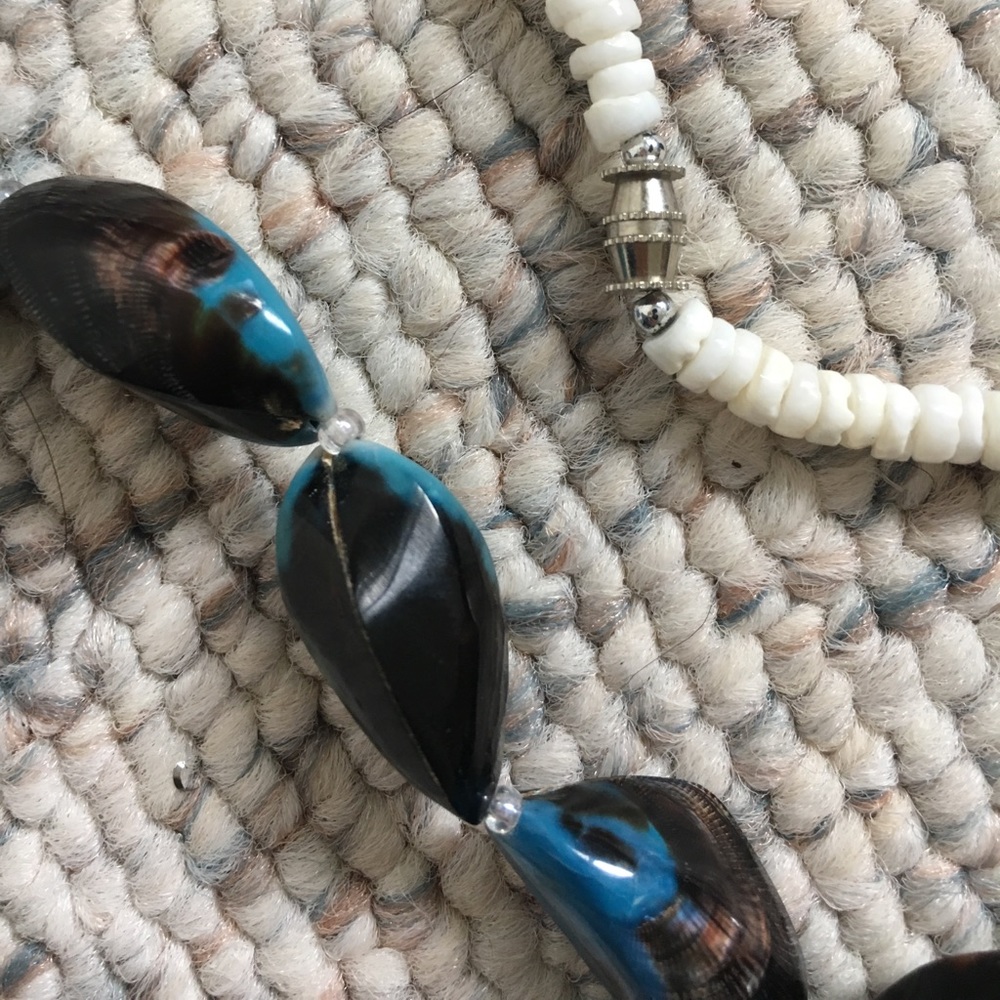 Puka Shell Necklace - Picture 4 of 4